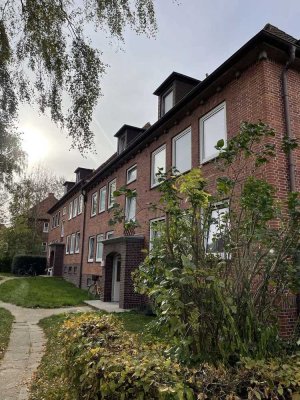 BALD FERTIG | 2,5 ZIMMER | BADEWANNE | zentral & wassernah