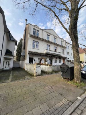 4-Zimmer-Wohnung mit 2 Balkonen – Potenzial für individuelle Wohnträume *renovierungsbedürftig*
