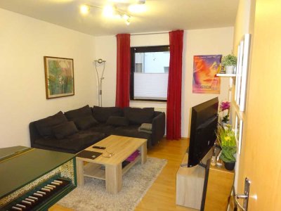 Bezugsfrei ab 15.7. - 3 Zimmer Erdgeschosswohnung mit Einbauküche