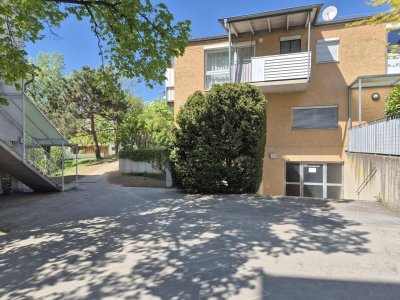 Charmante 3- Zimmerwohnung mit kleinem Grün in Bestlage St.Peter.