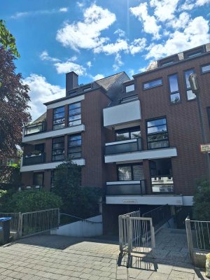 Kernsanierte, sehr ruhige 3-Zimmerwohnung mit Sonnenterrasse, Fahrstuhl und TG-Platz im Geteviertel
