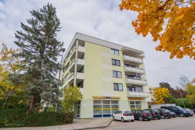 **Heike Borchers Immobilien**Renovierte 1-Zimmerwohnung mit viel Tageslicht und gemütlicher Loggia**