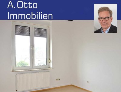 Viersen - Rahser, großzügige 3 Zimmer Wohnung im 1. OG, Gäste WC, Wannenbad, PKW Stellplatz mgl.