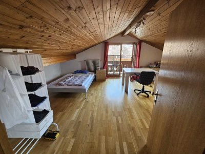 Gemütliche 1-Zimmer Dachgeschosswohnung in Traunstein
