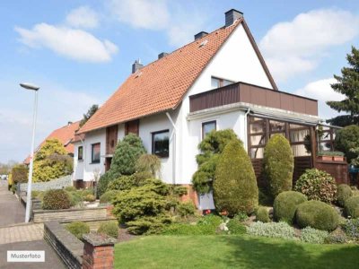 Provi frei Zweifamilienhaus mit Garage in 81543 München -