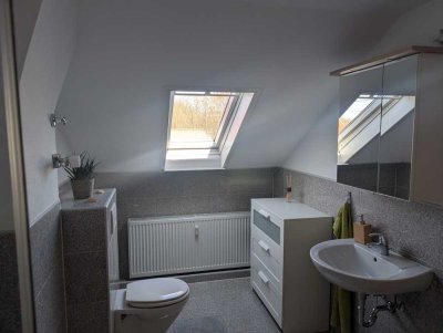 Geschmackvolle 2-Zimmer-DG-Wohnung mit gehobener Innenausstattung in Schwieberdingen