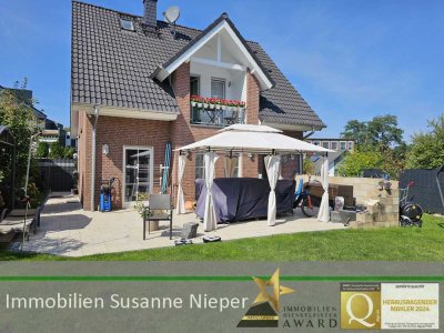 Exzellent ausgestattetes, freistehendes Einfamilienhaus mit Solaranlage