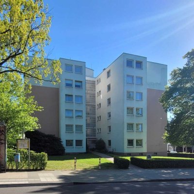 Helle 4-Zimmer-Wohnung mit Loggia  barrierefreiem Zugang in ruhiger Lage von Solingen