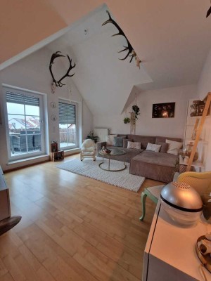 Attraktive 3,5-Zimmer-Dachgeschosswohnung mit Balkon, Garage und Stellplatz in Kissing