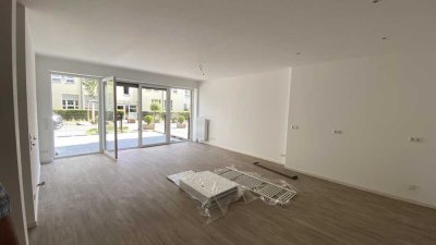 Helle 4-Zimmer-Erdgeschosswohnung mit Terrasse in Köln-Weiler