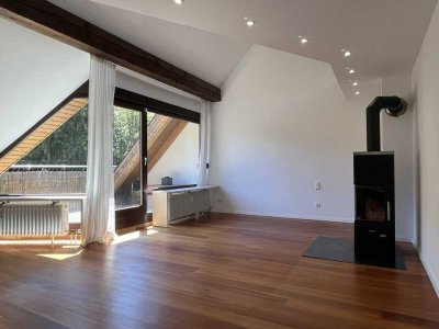 Leerstehende und sofort bezugsfreie 4-Zimmer-Maisonettewohnung im Dachgeschoss