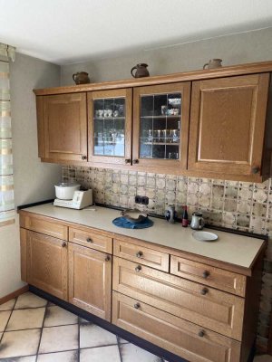 Landvergnügen! Freistehender Nostalgie-Bungalow mit Ferienwohnung zu verkaufen.