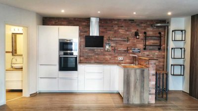 Designer-Loft mit Wintergarten, Fußbodenheizung & eigenem Eingang in ruhiger Lage von Frankfurt-Fech