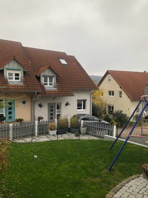 6-Zimmer Wohung in Doppelhaushälfte in ruhiger Wohnlage