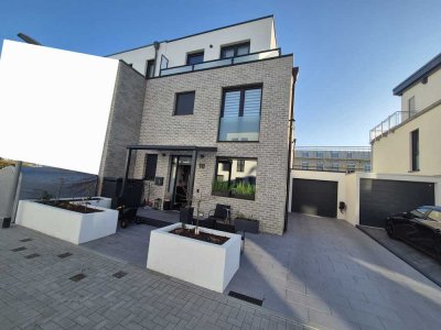 Ansprechendes 5-Zimmer-Haus in  Dormagen