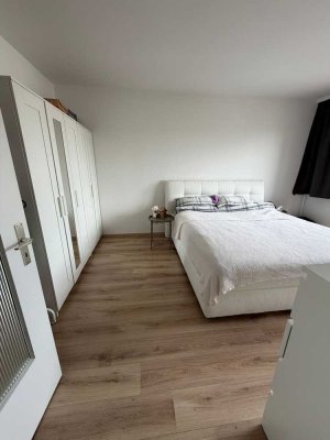 2-Zimmer-Wohnung mit herrlichem Südbalkon ins Grüne in Hamburg-Rissen in Endetage