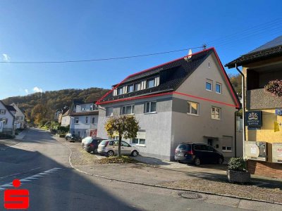 Großzügige 4-Zimmer-Dachgeschosswohnung mitten in Ernsbach - frei ab August