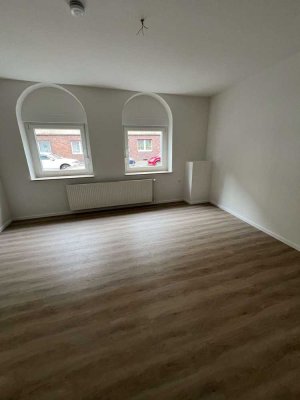 Schöne 2,5 Zimmer Erdgeschosswohnung
