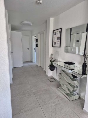 Exklusive 3,5-Zimmer Penthouse-Wohnung mit Balkon in Laichingen