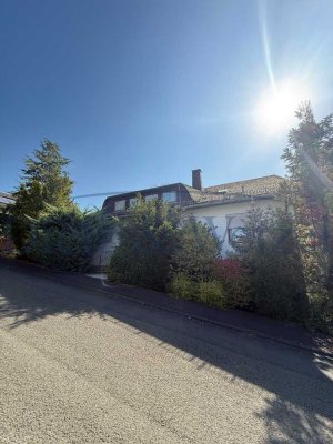 Ruhig gelegenes 1-Familienhaus mit traumhaftem Blick über Herborn