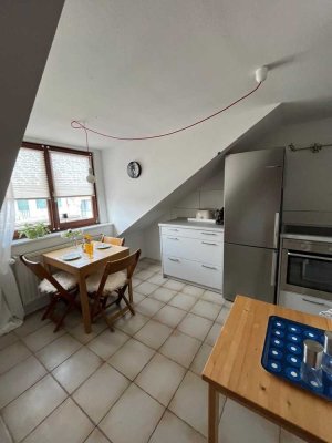 Zwischenmiete: Gemütliche 3-Zimmer Wohnung in Köln (WG geeignet)