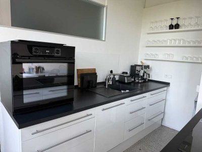 Schöne, offene 2-Zimmer-Wohnung in Bahnhofsnähe