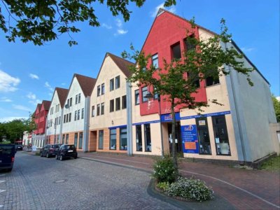 **Provisionsfrei** Große 2-Zimmer-Wohnung in guter Lage von Brake