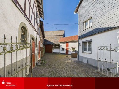 Weilrod: Hofreite mit Charme