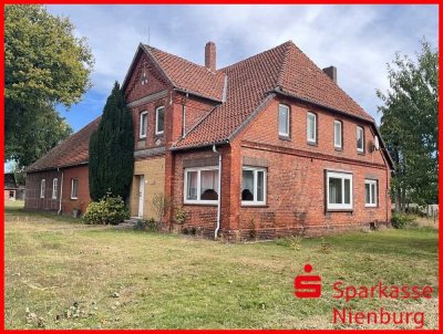 Landhaus von 1901 mit Blick in die Felder