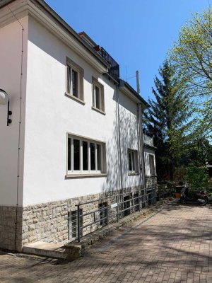 4-5 Zimmer-Wohnung 1OG Bauhaus Villa mit EBK ,Parkplatz, Beste Lage von Erfurt