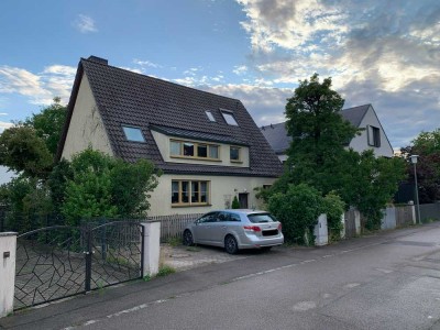 Stilvolle, gepflegte 4,5-Zimmer-Maisonette-Wohnung in Unterschleißheim