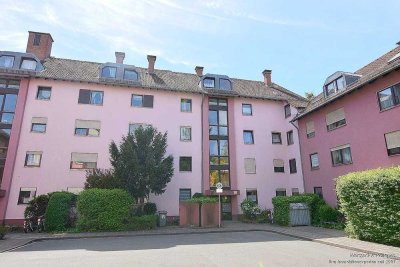 Vermietete 4-Zimmer-Wohnung 
mit großem Balkon und TG-Stellplatz 
in Nürnberg, Schweinau