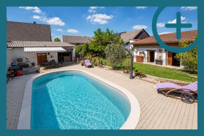 Natur, viel Platz &amp; Privatsphäre: Einfamilienhaus mit Swimmingpool!