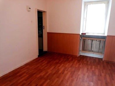 Charmantes Mehrfamilienhaus mit Gewerbefläche und Werkstatt in Altenglan – ideal für Investoren!