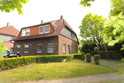 Eine moderne Doppelhaushälfte, direkt an der Harle gelegen, in der Nähe von Carolinensiel!