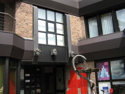 Schöne, lichtdurchflutete Maisonette-Wohnung mit 2 Balkonen