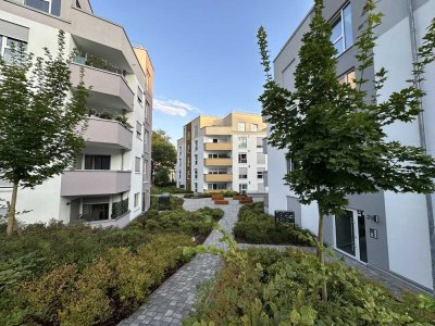 Neuwertige, sonnendurchflutete Wohnung mit drei Zimmern sowie Balkon und Einbauküche in Eppstein