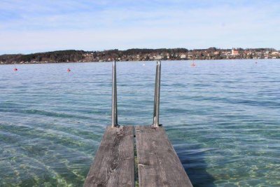 Bungalow am Attersee mit traumhaftem Seeblick + Seezugang zu vermieten