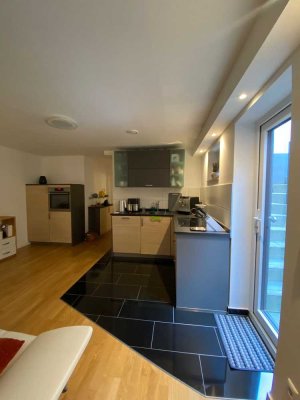 Neuwertige 2-Zimmer Wohnung im Souterrain in München-Untermenzing
