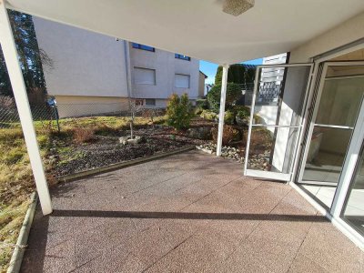 Schöne 2,5-Zi-Wohnung mit Terrasse und Tiefgaragenstellplatz, in zentraler Lage!
