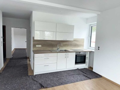 3 Zimmer 1. OG Wohnung mit Balkon und Garten