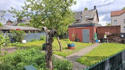 Charmantes Zechenhaus als Reihen-Eckhaus mit großem Garten und Garage