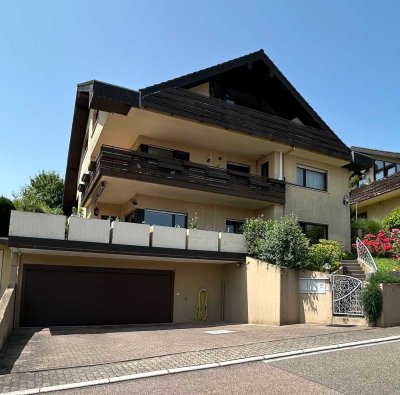 Traumlage - Traumblick ! Einfamilienhaus mit Einliegerwohnung