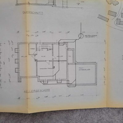 1650 € - 165 m² - 7.0 Zi.