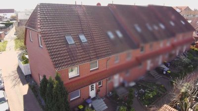 Hochwertiges Reiheneckhaus mit 6 Zimmern, Garage und Garten – Familienfreundlich und frei werdend!