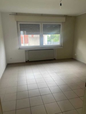 Stilvolle 4-Raum-Wohnung mit Einbauküche in Leverkusen