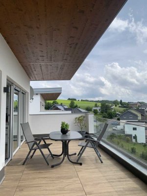 Exklusive Penthouse-Wohnung 3ZKB mit gehobener Innenausstattung und Balkon in exponierter Lage