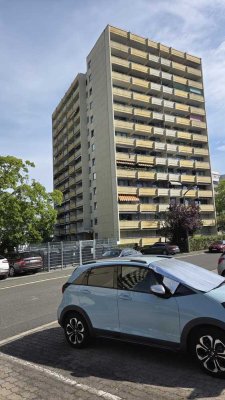 Erstbezug nach Sanierung 3-Zimmer-Wohnung in Erlangen mit großem Südbalkon