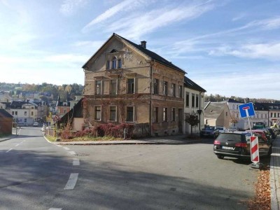 Kleines Mehrparteienhaus im schönen Markneukirchen möchte zu neuem Leben erweckt werden