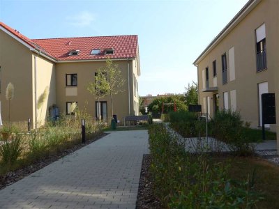 Charmantes 2-Zimmer-Wohnung mit Terrasse in grüner Wohnanlage